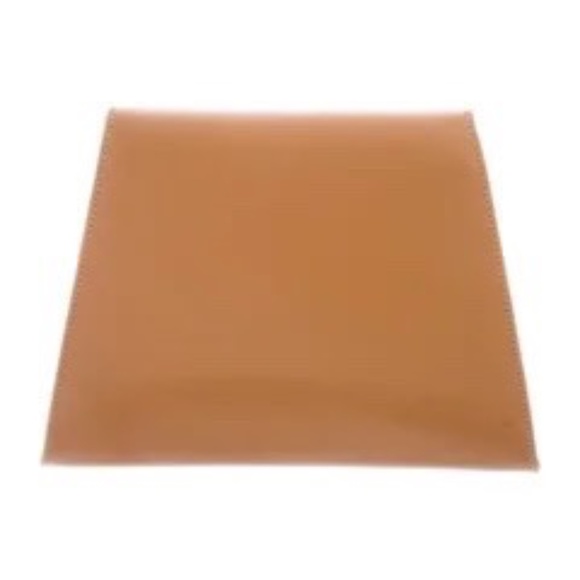 Brand NEW Women's tan MODERN WEAVING camel-colored clutch, envelope shape - Picture 5 of 9